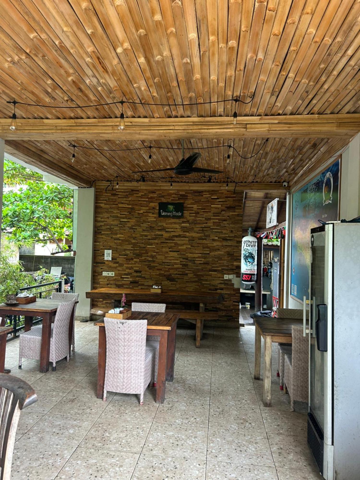 Blue Waves Hostel Amed Ambat ภายนอก รูปภาพ