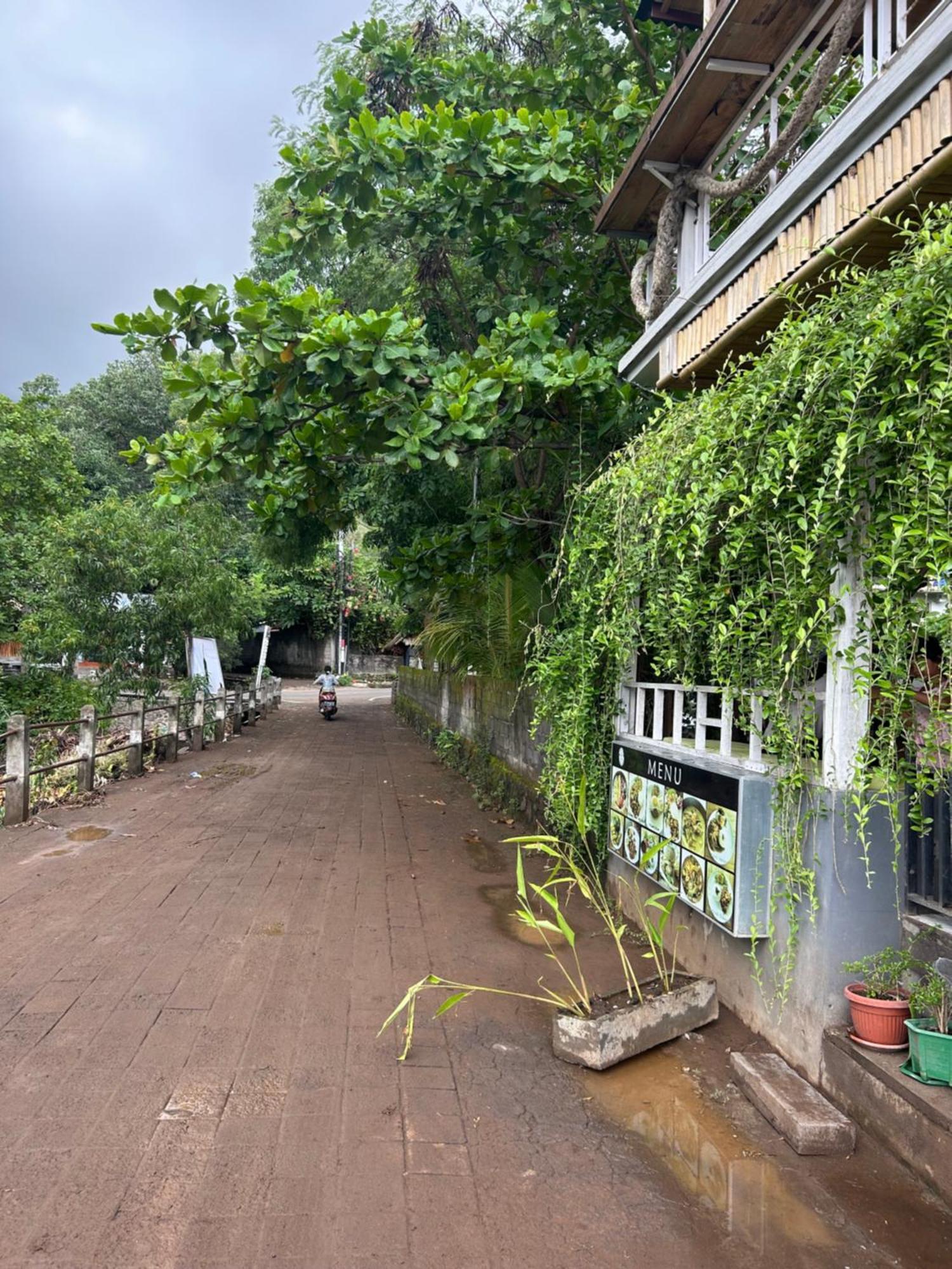 Blue Waves Hostel Amed Ambat ภายนอก รูปภาพ